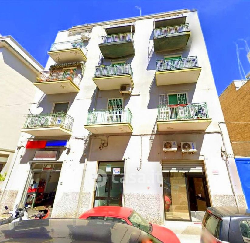 Appartamento in Vendita in Via Luca de Samuele Cagnazzi 4 A a Bari