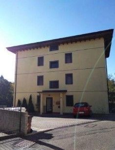 Appartamento in Vendita in Via Giuseppe Giacosa 29 a Varese
