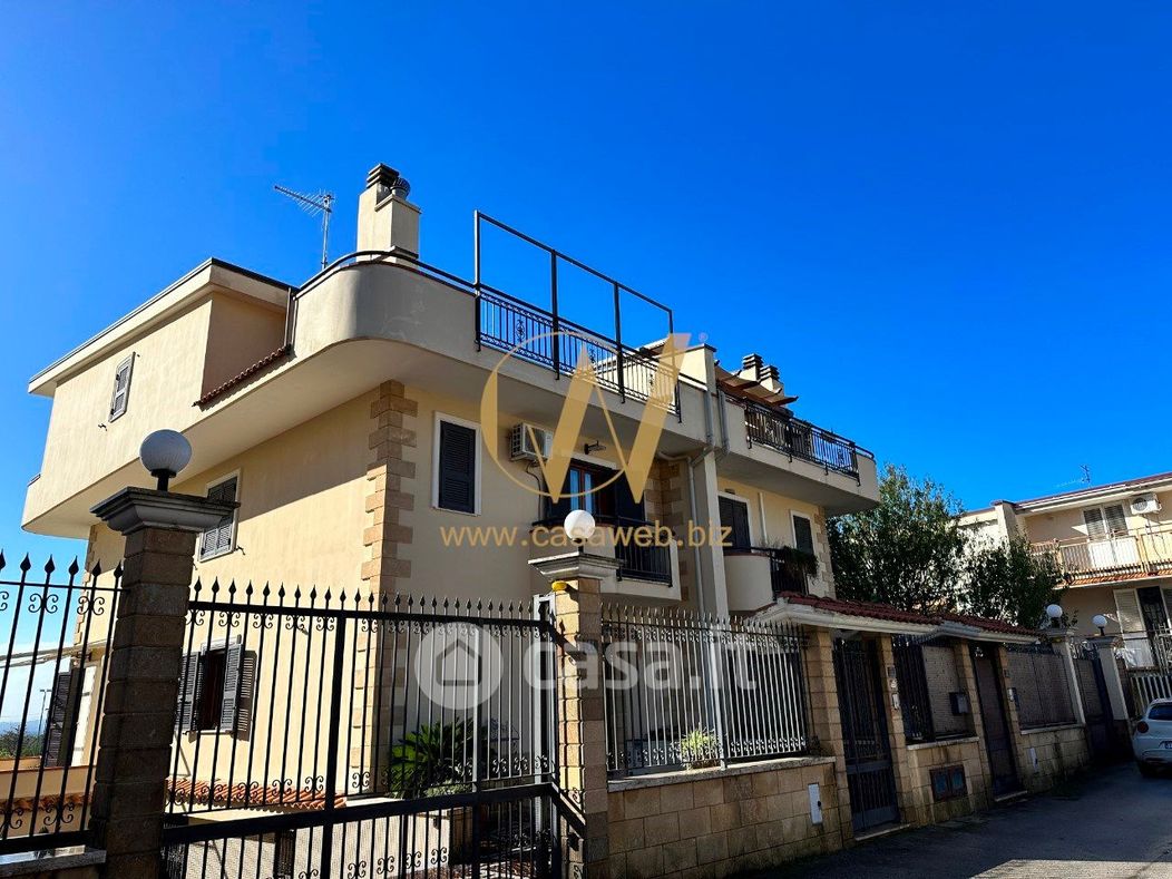 Villa in Vendita in Via Pasquale Brignola 11 a Caserta