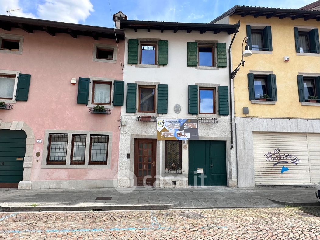 Casa indipendente in Vendita in Via Villalta 12 a Udine
