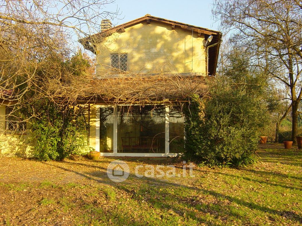 Villa in Vendita in Via del Bevilacqua 13 a Lucca