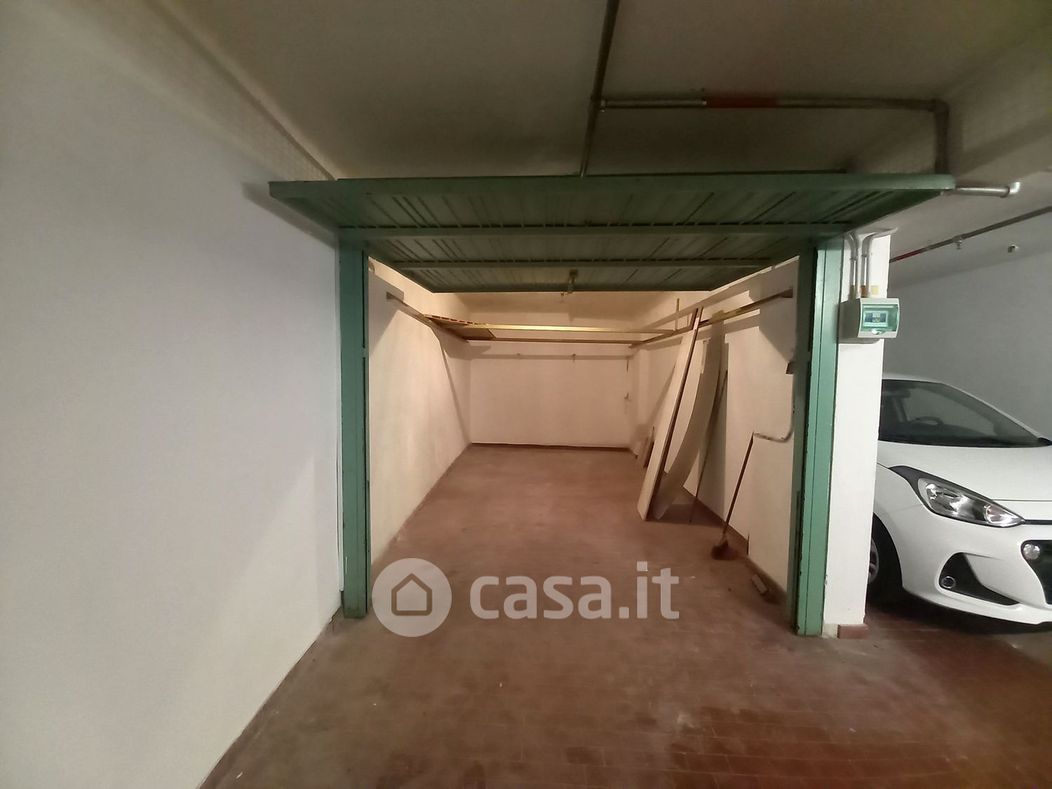 Garage/Posto auto in Vendita in Via Camillo Benso Conte di Cavour 46 a Ospedaletti