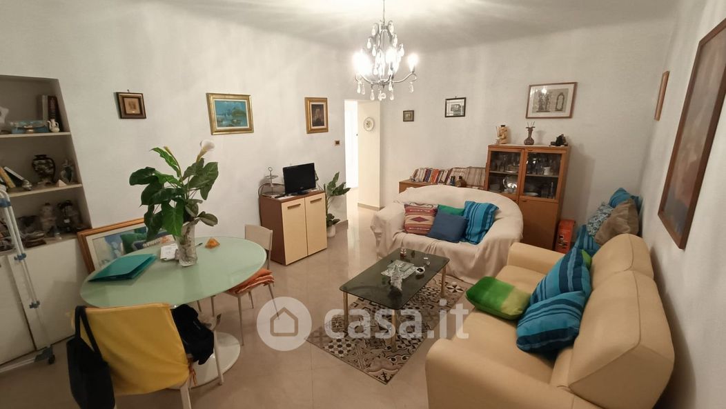Appartamento in Vendita in Salita di Montebello a Genova