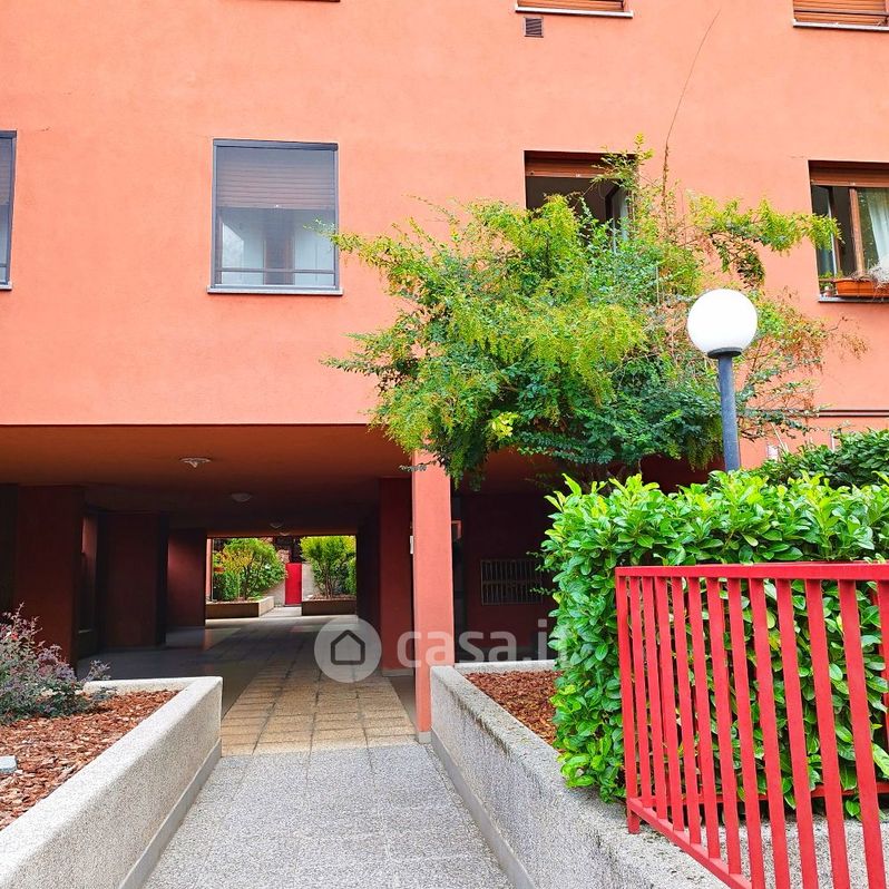 Appartamento in Vendita in Via Giacosa 2 a Monza