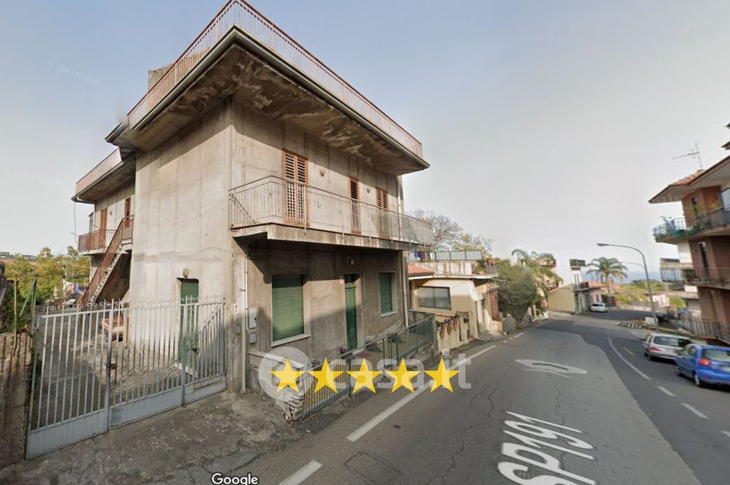 Appartamento in Vendita in Via Felicetto a Santa Venerina