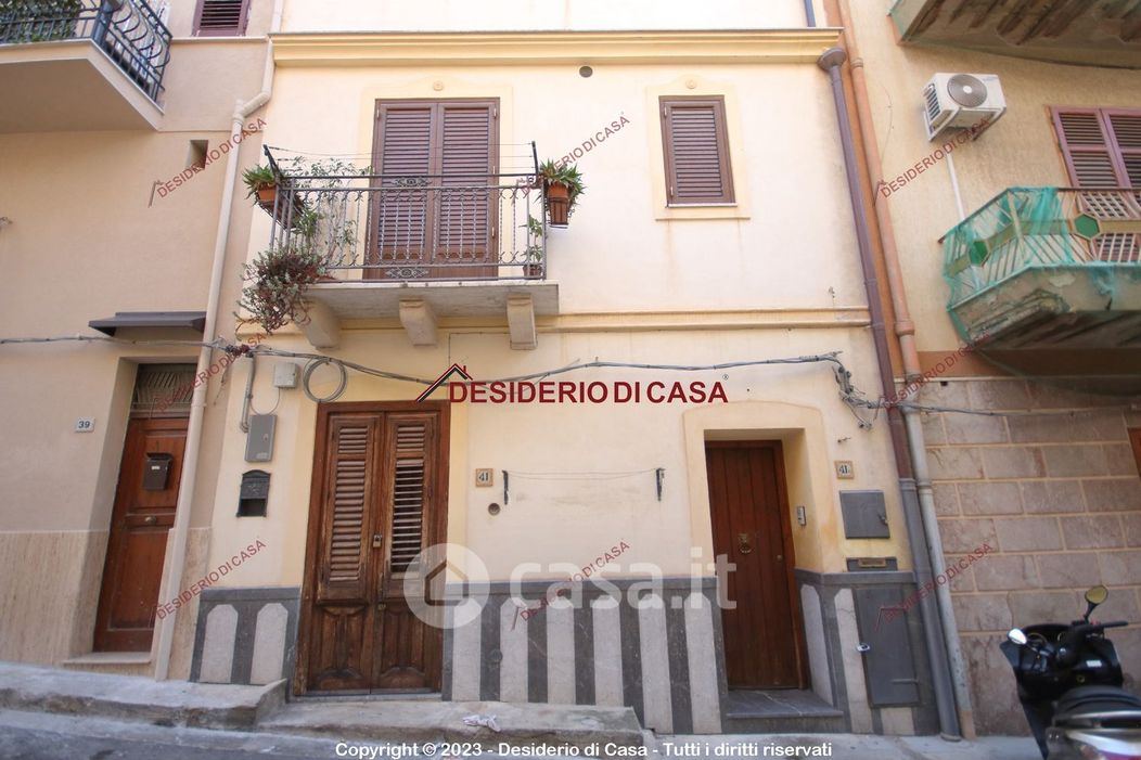 Appartamento in Vendita in Via Paternostro 41 a Bagheria