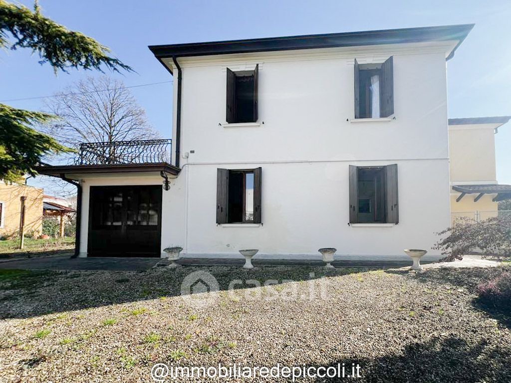 Casa Bi/Trifamiliare in Vendita in a San Donà di Piave