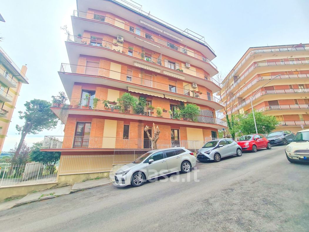 Appartamento in Vendita in Via Eugenio Bruno 36 a Chieti