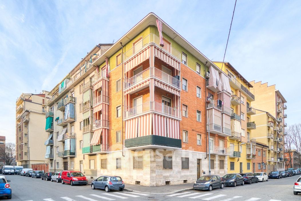 Appartamento in Vendita in Via Giuseppe Bravin 9 a Torino