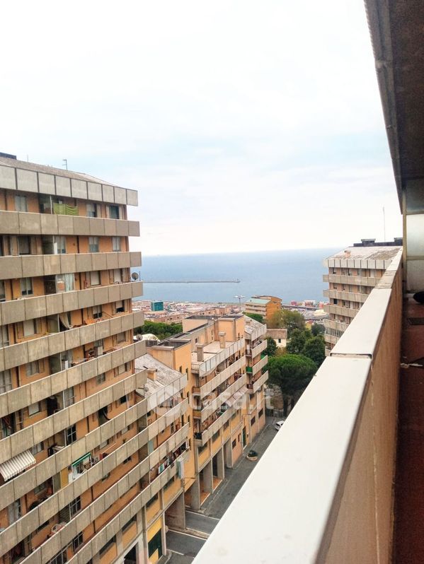 Appartamento in Vendita in Via della Benedicta a Genova