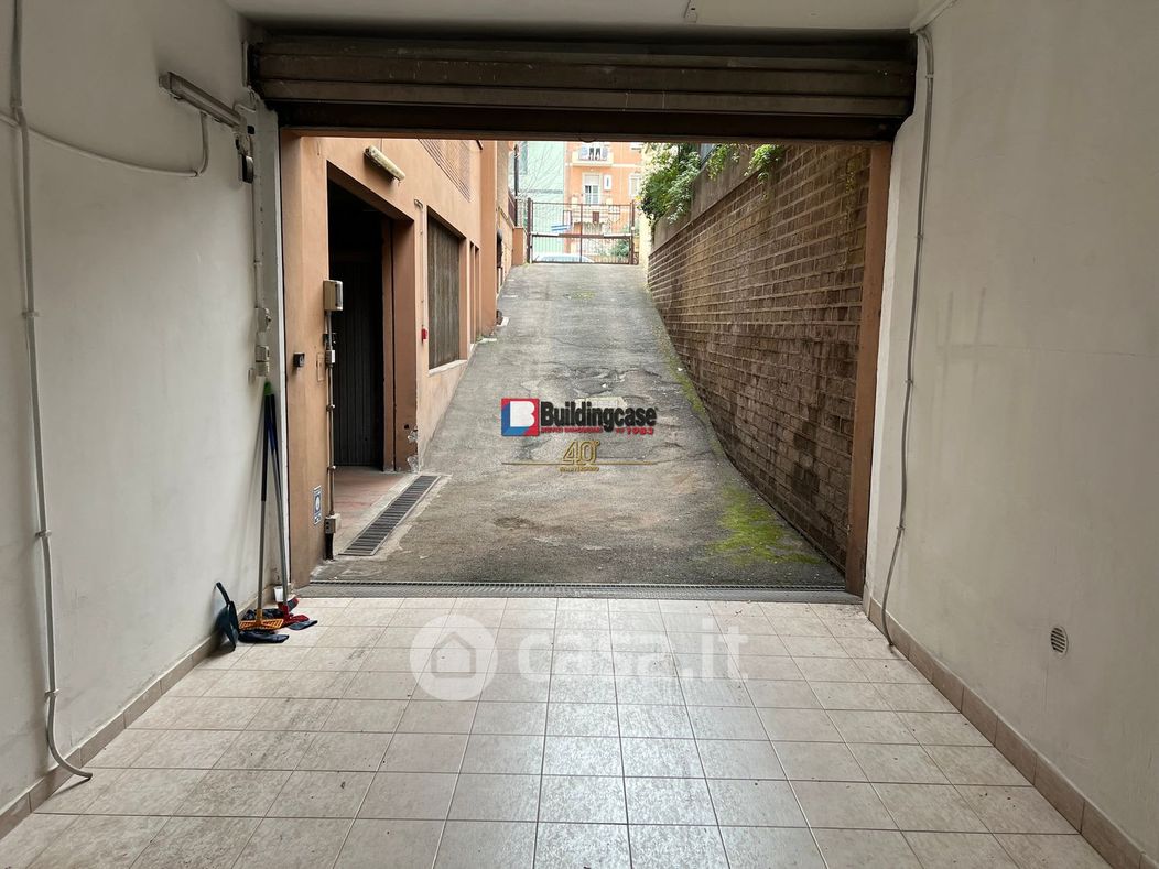 Garage/Posto auto in Vendita in Via dei Frassini a Roma