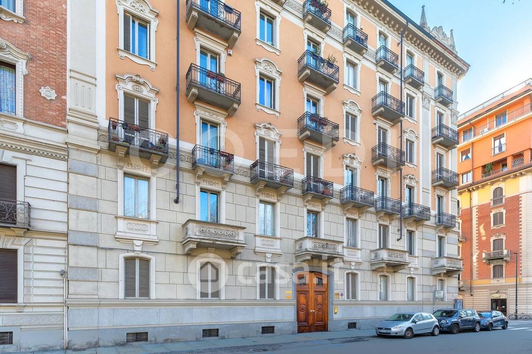 Appartamento in Vendita in Corso Duca degli Abruzzi 37 a Torino