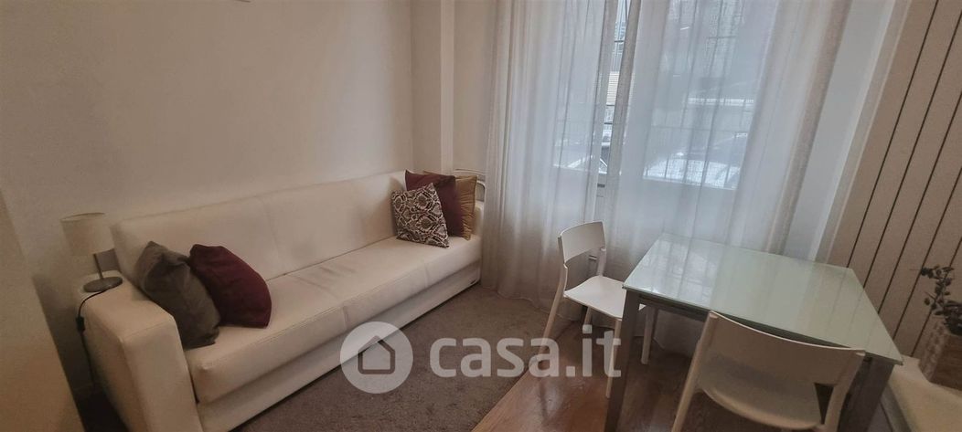 Appartamento in Affitto in Via Abbadesse 40 a Milano