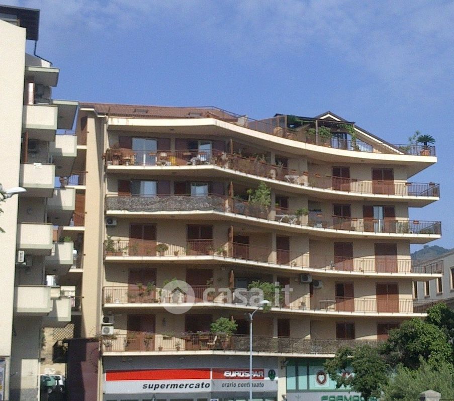 Appartamento in Vendita in Viale Regina Margherita a Messina