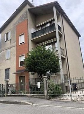 Appartamento in Vendita in Via Antonio Carini a Piacenza