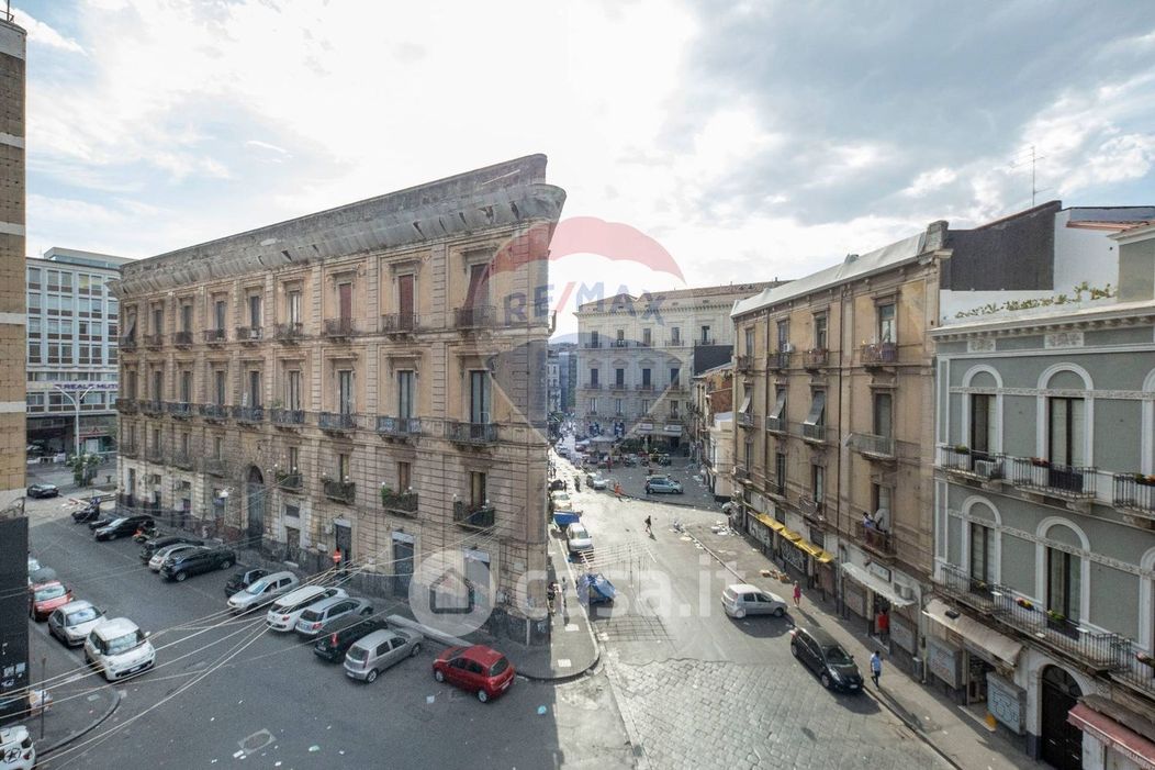 Appartamento in Vendita in Via Teocrito 11 a Catania