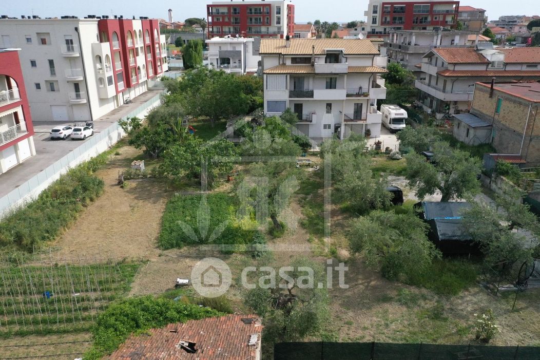 Terreno edificabile in Vendita in Strada Provinciale per Pescara - San Silvestro a Pescara