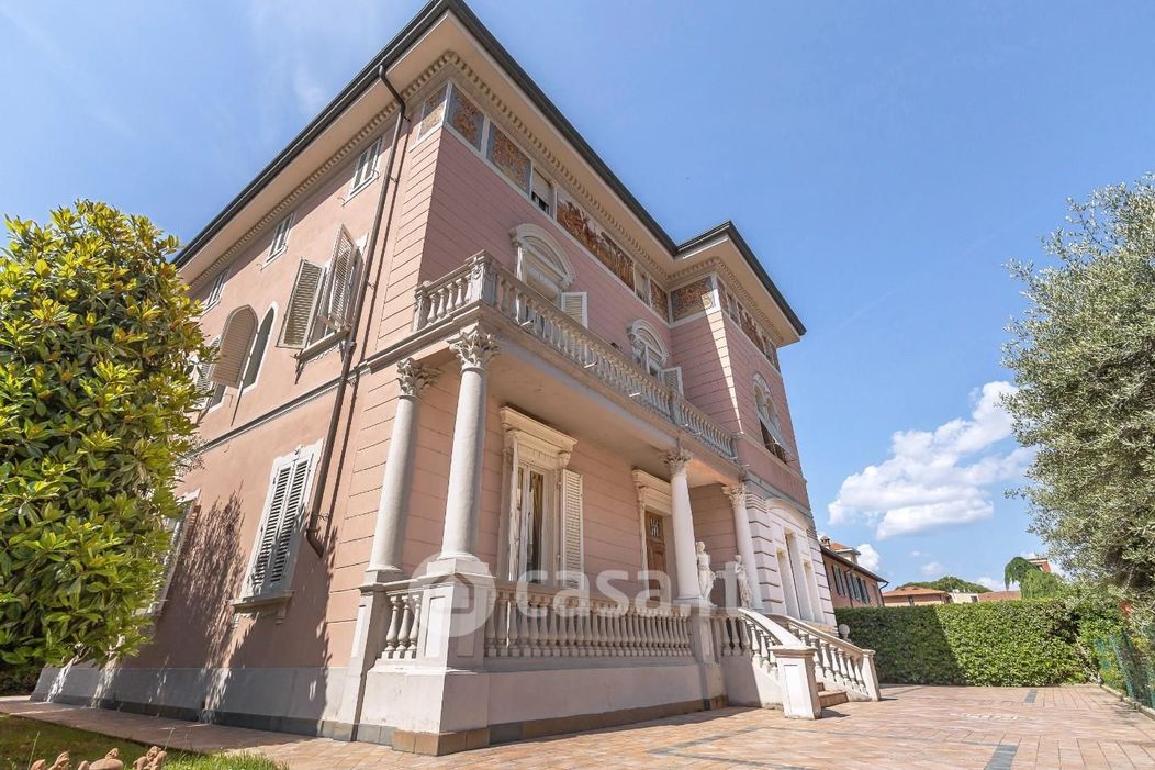 Villa in Vendita in Strada Provinciale 44 a Santa Croce sull'Arno