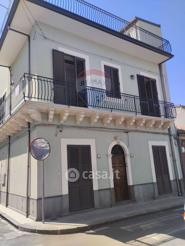 Casa indipendente in Vendita in Via Vittorio Emanuele 60 A a Santa Maria di Licodia