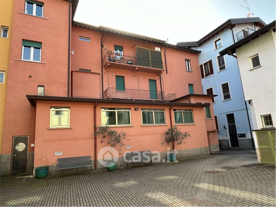Appartamento in Vendita in Via Bellinzona 168 a Como