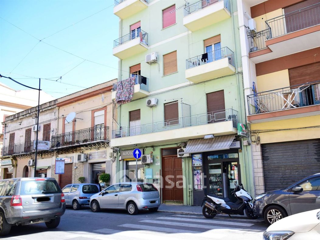 Negozio/Locale commerciale in Vendita in Via Oreto 164 a Palermo