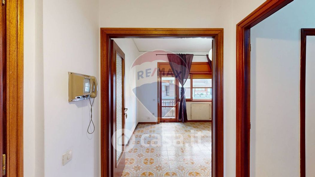 Appartamento in Vendita in Via Pisino 151 a Roma