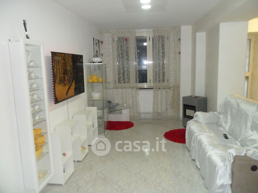 Appartamento in Affitto in Via Castello a Somma Vesuviana