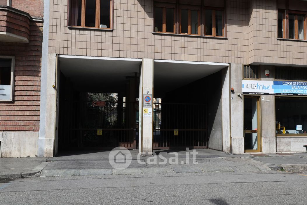 Garage/Posto auto in Vendita in Via Giuseppe Piazzi 56 a Torino