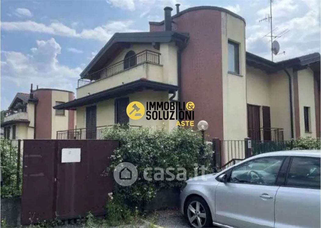 Appartamento in Vendita in Via Vittorio Veneto 29 a Faloppio