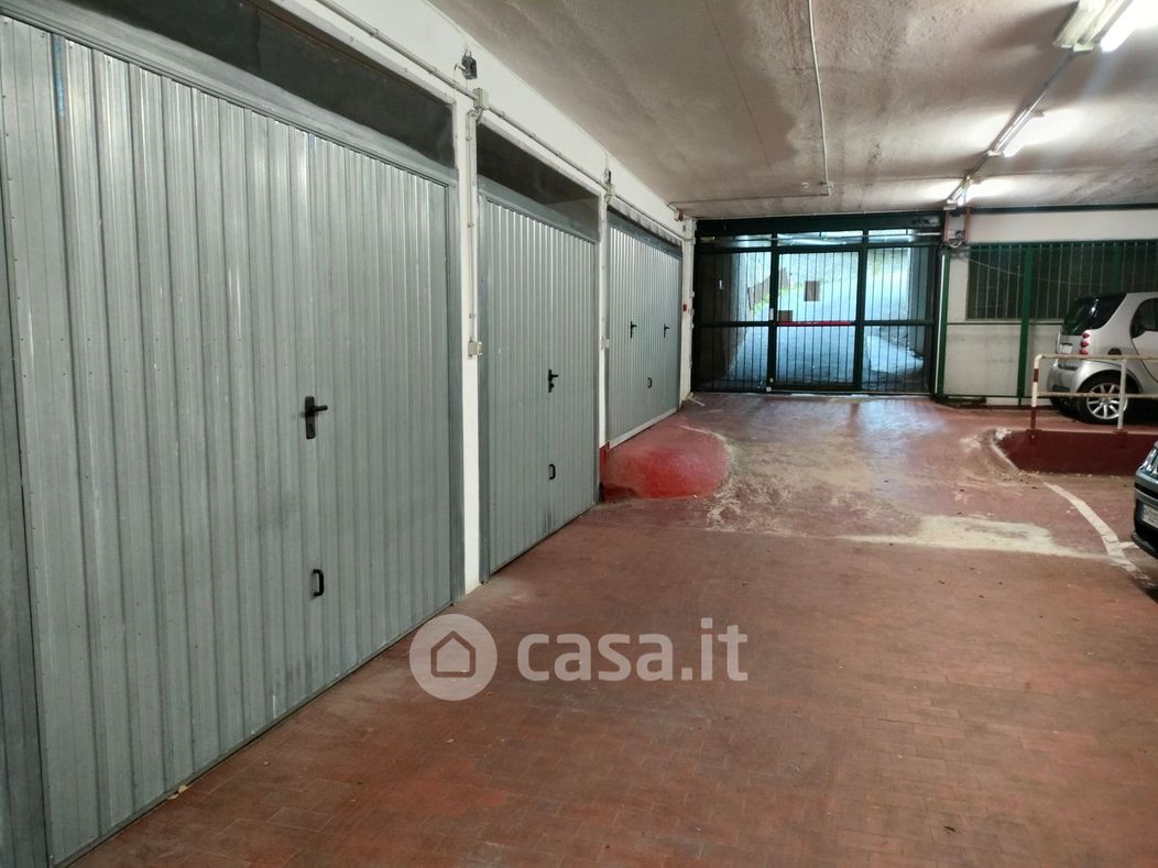 Garage/Posto auto in Vendita in Via Angelo Gianelli a Genova