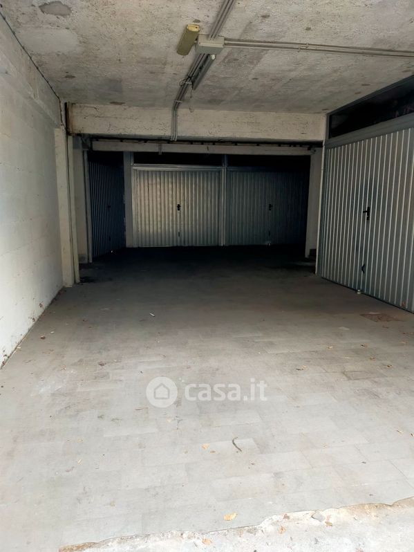 Garage/Posto auto in Vendita in Via DEL PICCHIO 13 a Roma