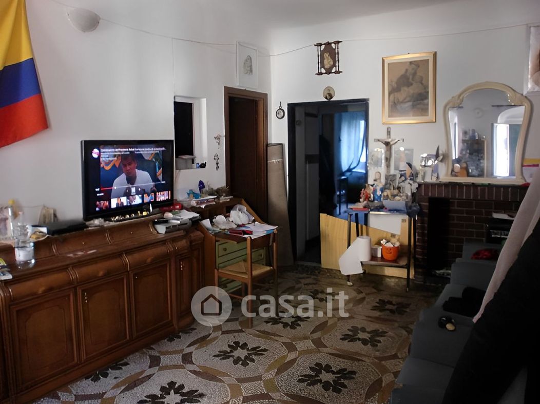 Appartamento in Vendita in Via Celesia a Genova
