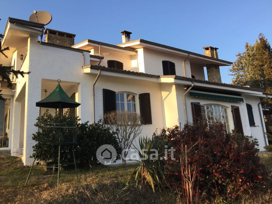 Villa in Vendita in Via Cesare Battisti 34 a Borgo Val di Taro