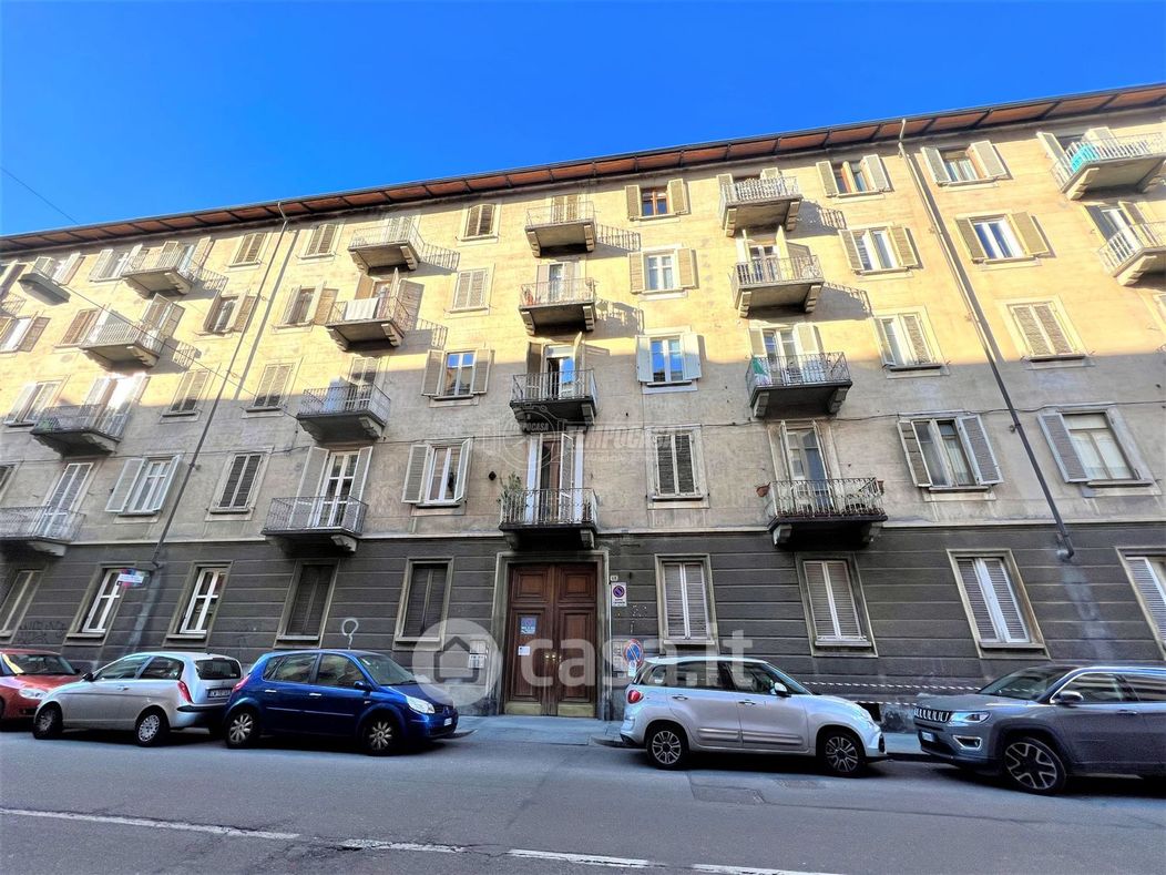 Appartamento in Vendita in Via Fréjus 48 a Torino