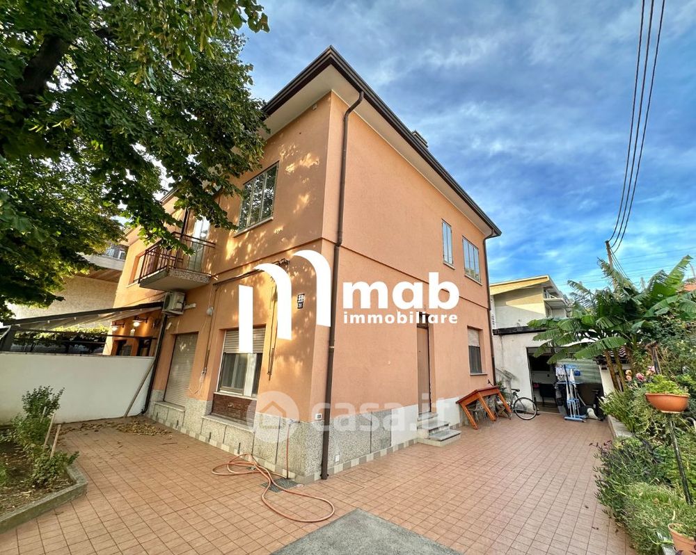 Casa Bi/Trifamiliare in Vendita in Strada della Rosandra a Trieste