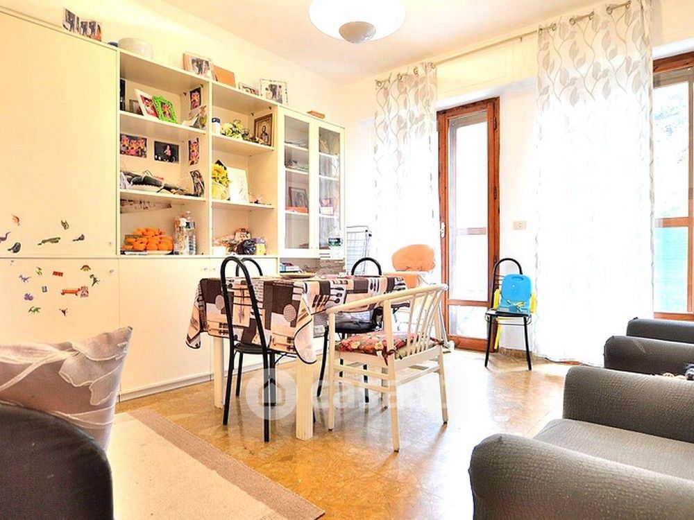 Appartamento in Vendita in Via Martiri di Scalvaia a Siena