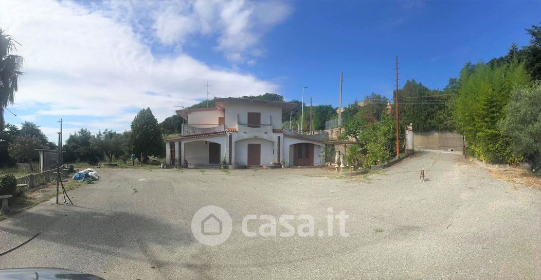 Casa Bi/Trifamiliare in Vendita in Via gattoleo a Catanzaro