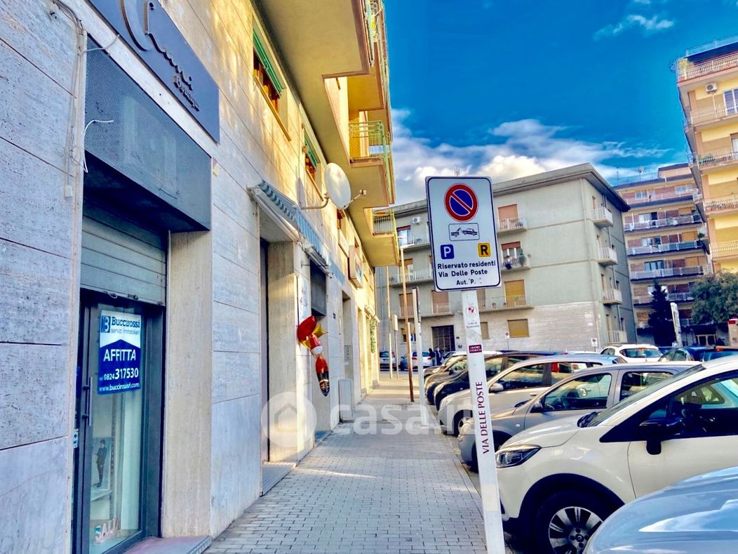 Negozio/Locale commerciale in Affitto in Via Delle Poste a Benevento