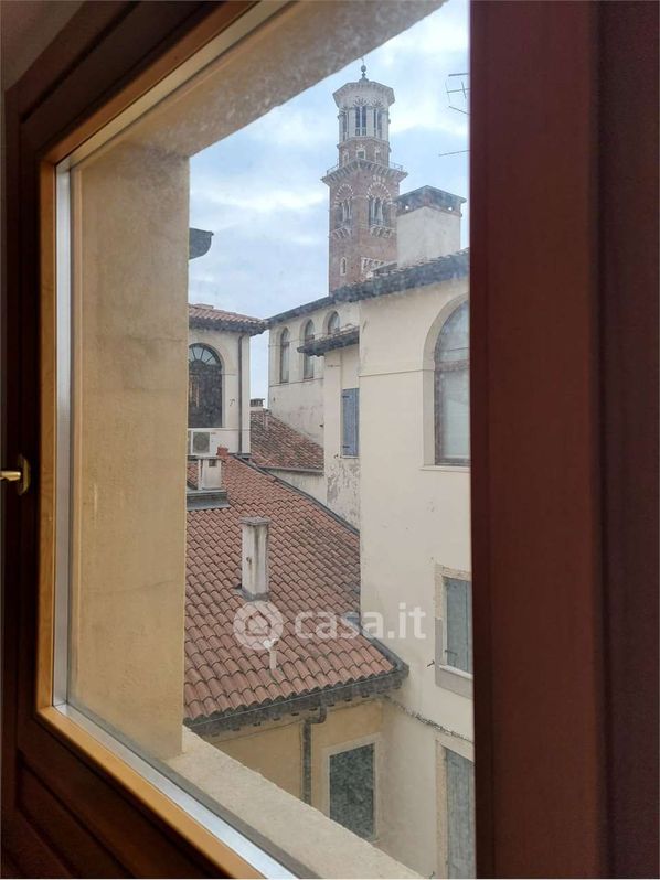 Appartamento in Vendita in Corso Porta Borsari a Verona