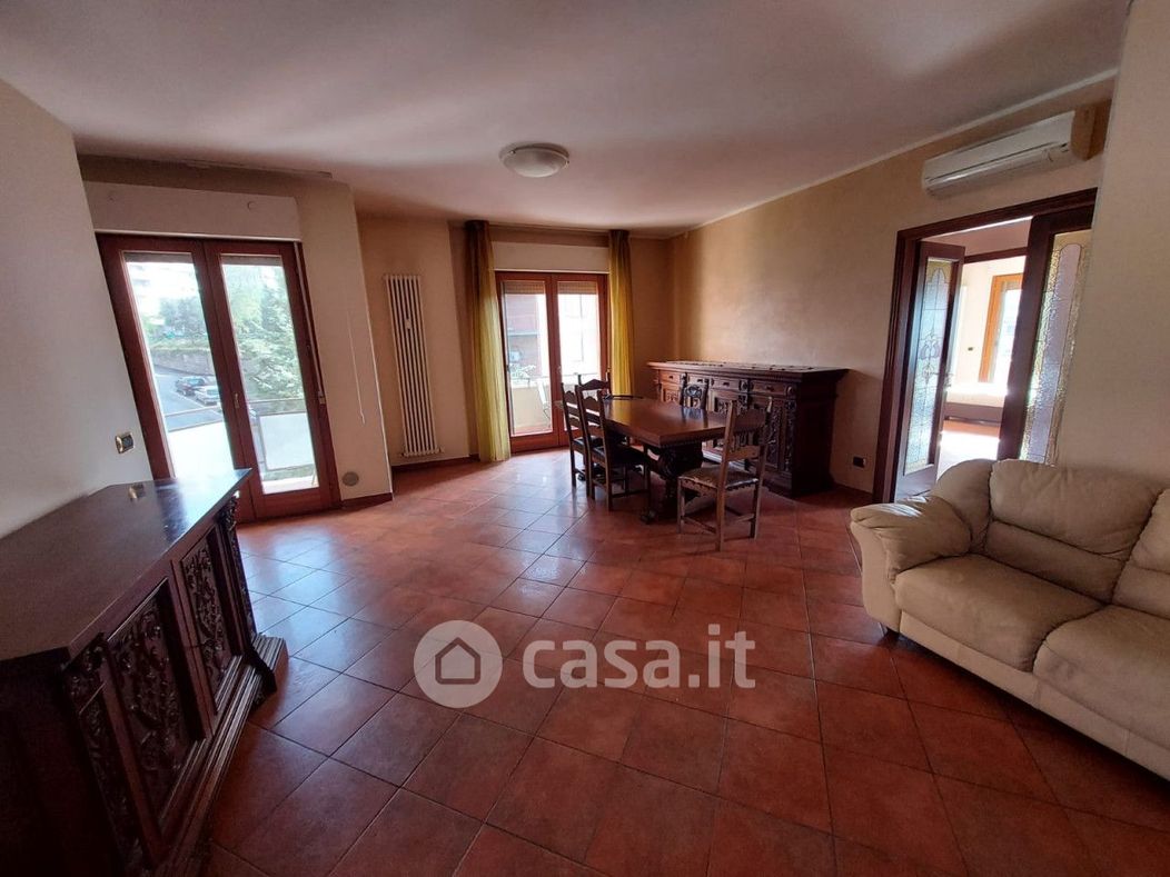 Appartamento in Vendita in Via Serafino Calindri a Perugia