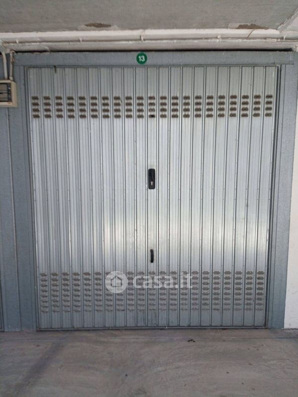 Garage/Posto auto in Vendita in Via Francesco Colombi 13 a Varedo