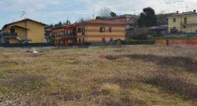 Terreno edificabile in Vendita in Via Martiri delle Foibe a Calcinato