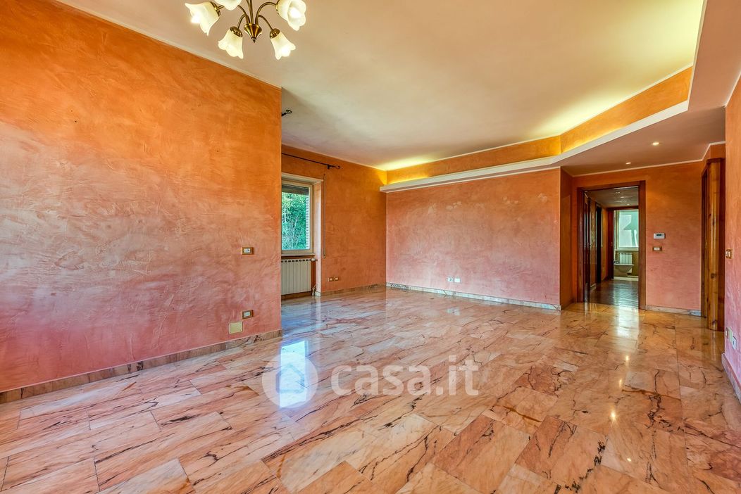 Appartamento in Vendita in Via Campodimele 769 a Roma