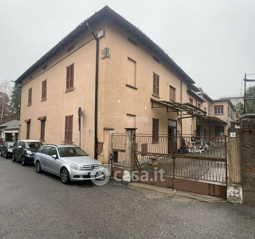 Casa indipendente in Vendita in Via Parrocchiale 4 a Como