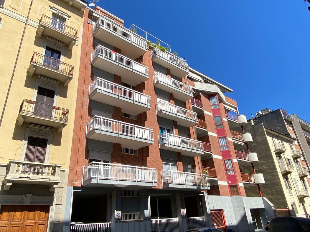Appartamento in Vendita in Via Villarbasse 31 a Torino