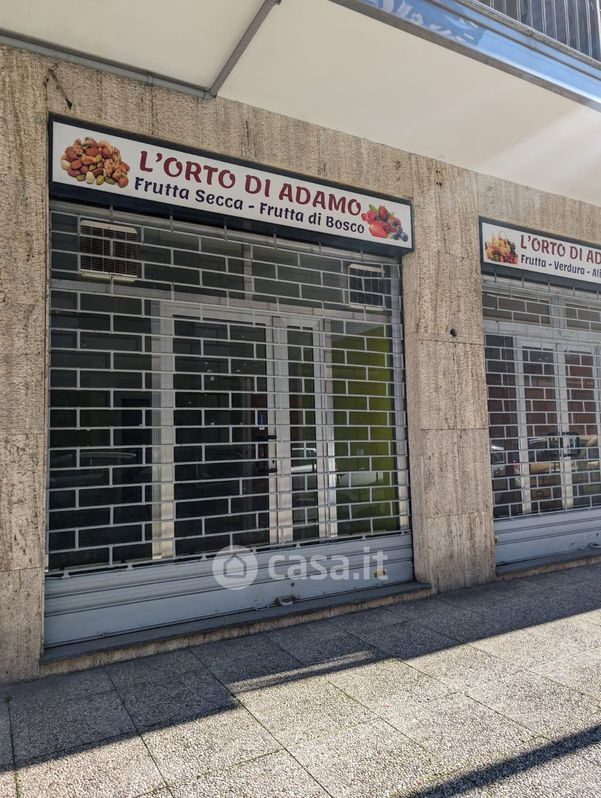 Negozio/Locale commerciale in Vendita in Via Brenta 3 a San Donato Milanese