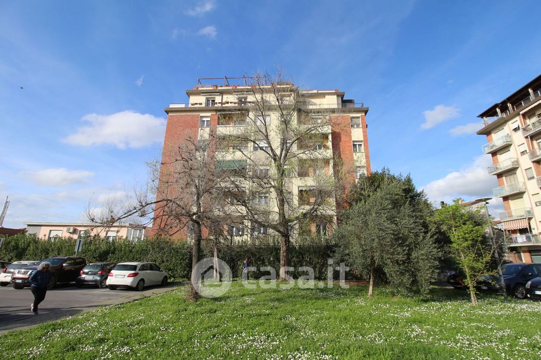 Appartamento in Vendita in Via Guglielmo Marconi a Pisa