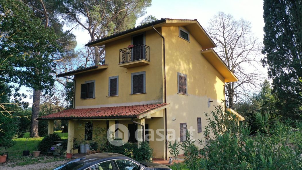 Villa in Vendita in Via Falerina a Fabrica di Roma