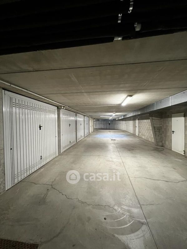 Garage/Posto auto in Vendita in Via mozart 26 /28 a Liscate