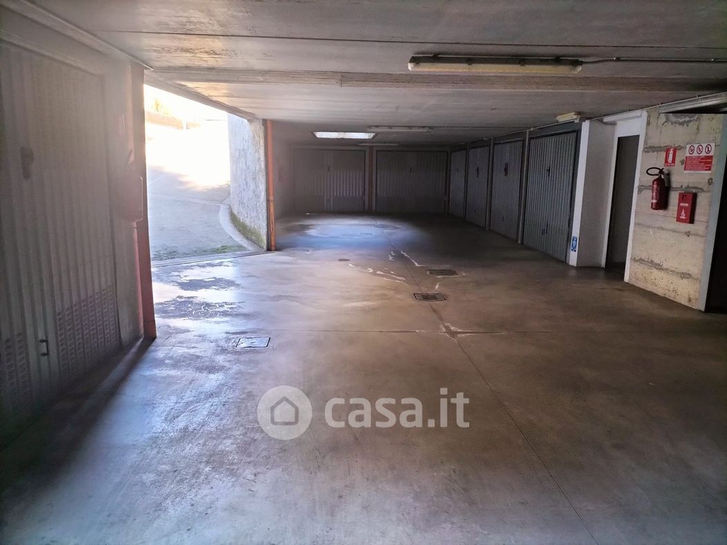 Garage/Posto auto in Vendita in Via Dante a Vedano al Lambro